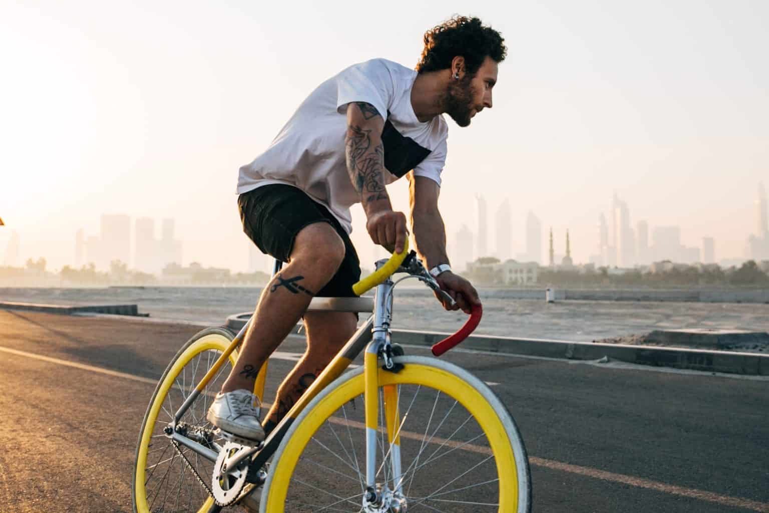 bicicleta amarela